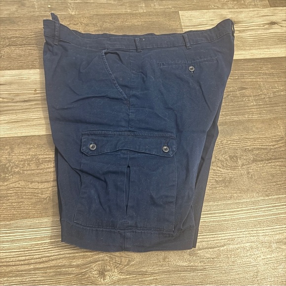 St Johns Bay Men's Navy Cargo Shorts 42 - Picture 6 of 6